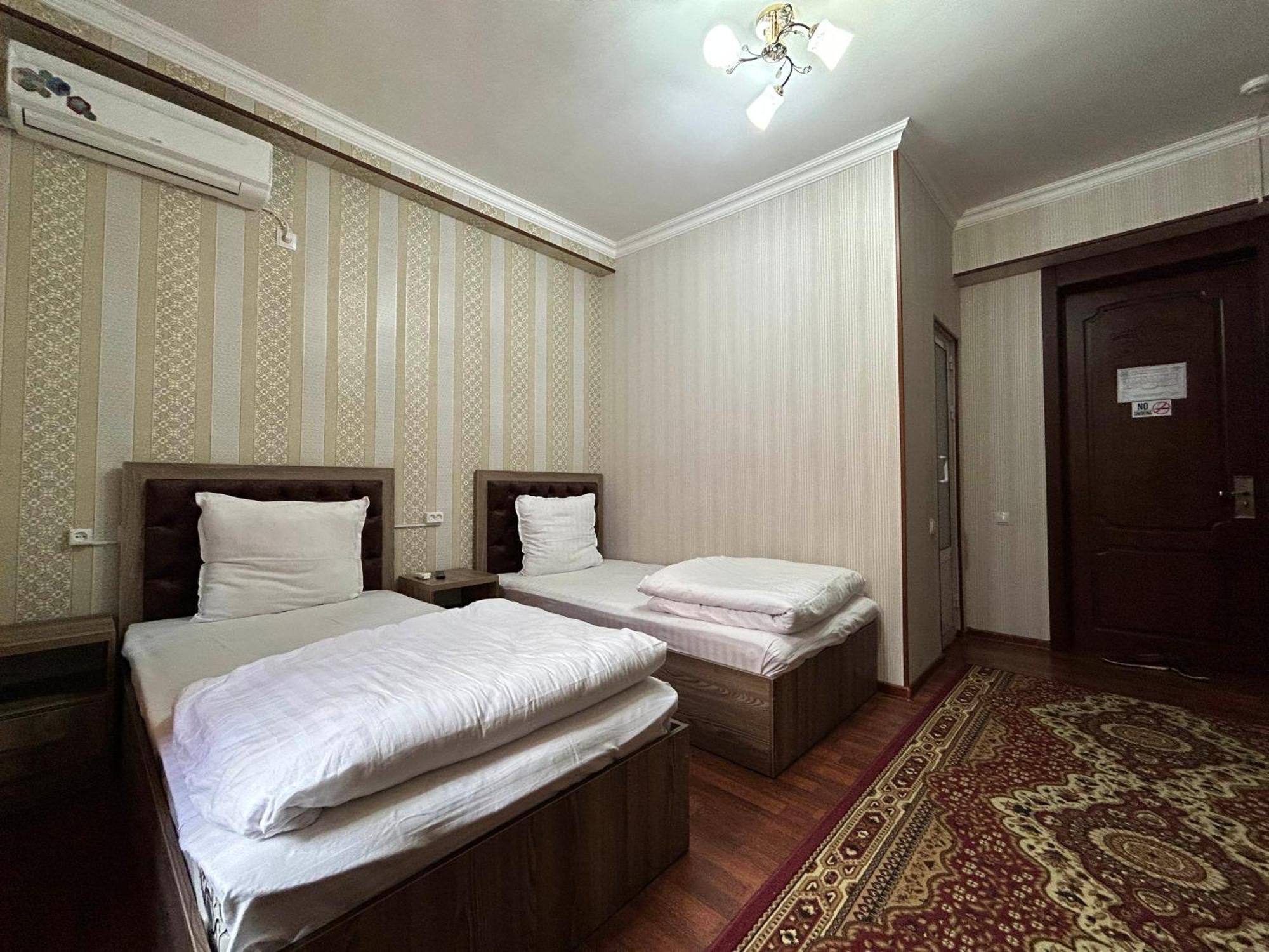 Hotel Ishonch Samarkand Rum bild